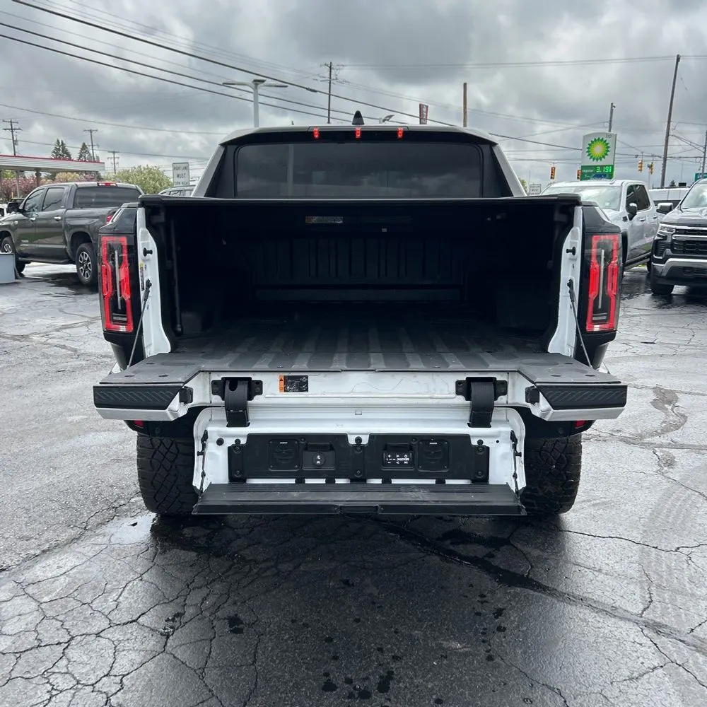2023 GMC Hummer EV SUT Edition 1