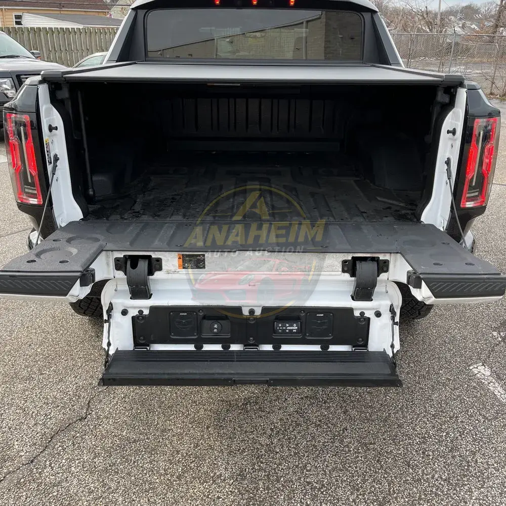 2023 GMC Hummer EV SUT Edition 1