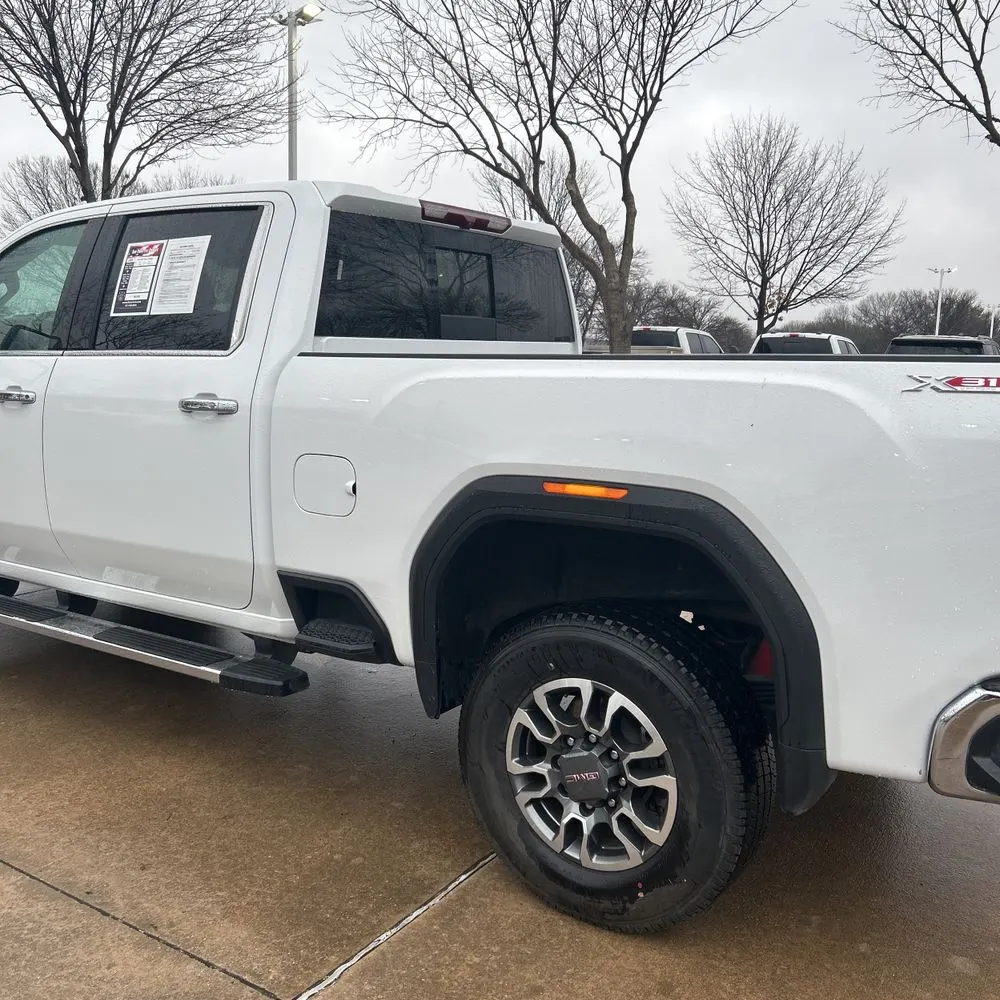 2023 GMC Sierra 2500HD SLT