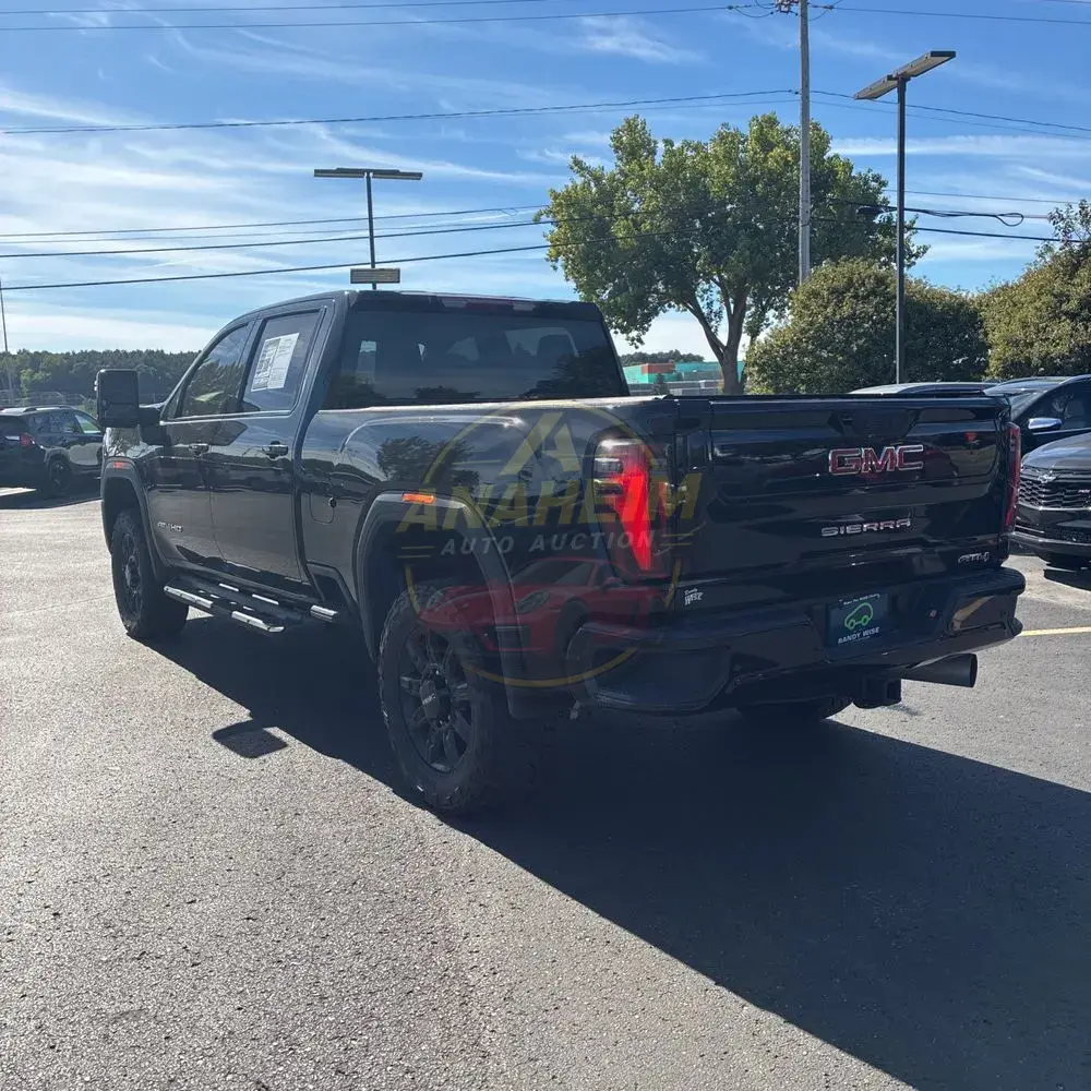 2024 GMC Sierra 2500HD AT4