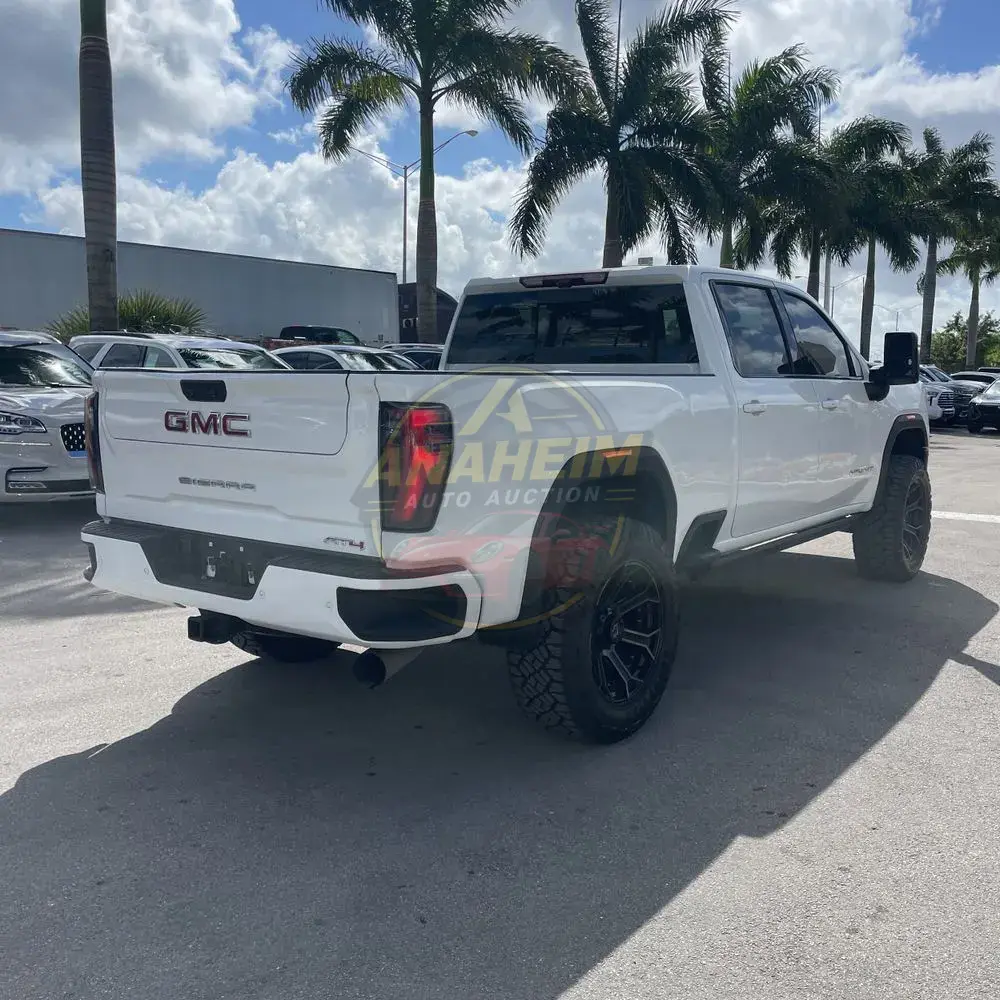 2024 GMC Sierra 2500HD AT4