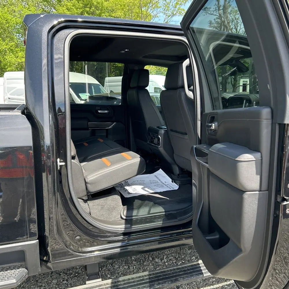 2023 GMC Sierra 2500HD AT4