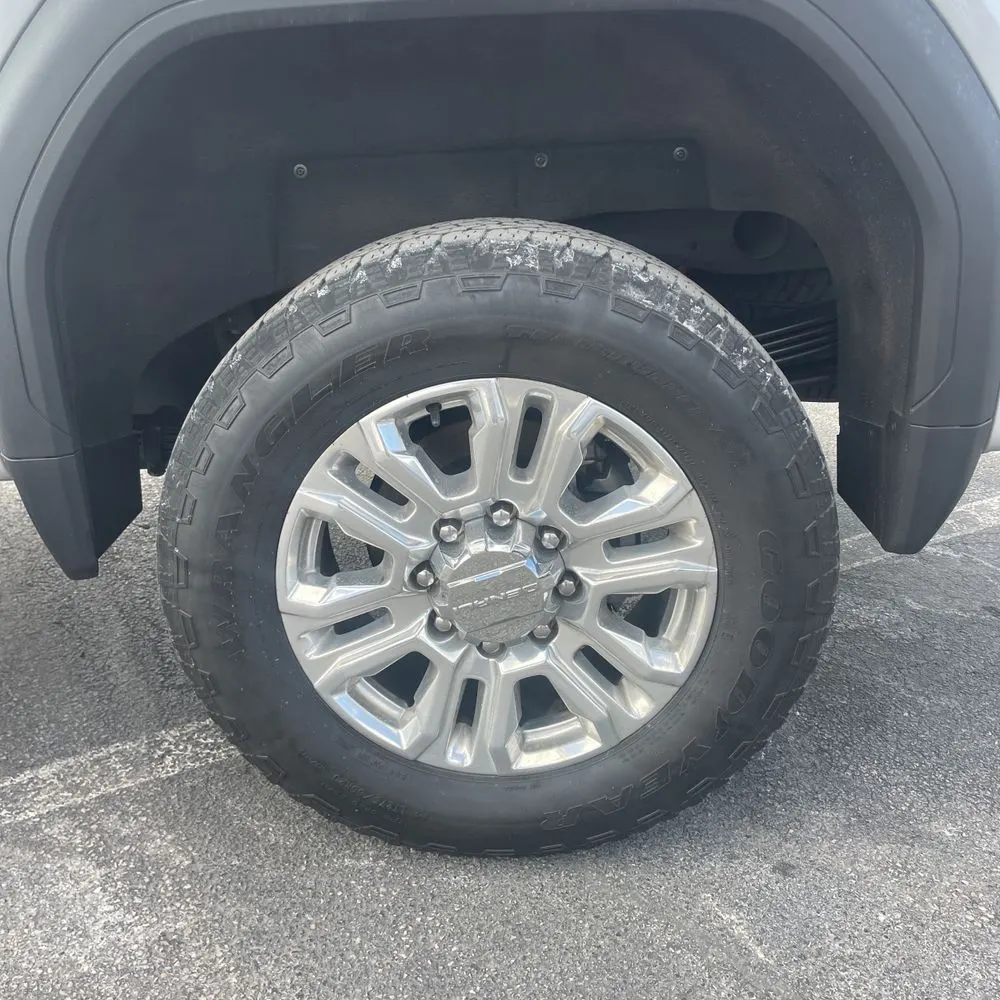 2023 GMC Sierra 2500HD Denali
