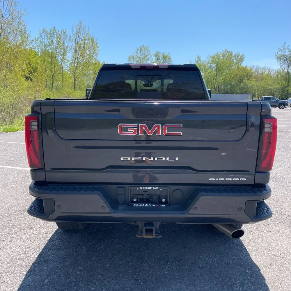 2024 GMC Sierra 2500HD Denali