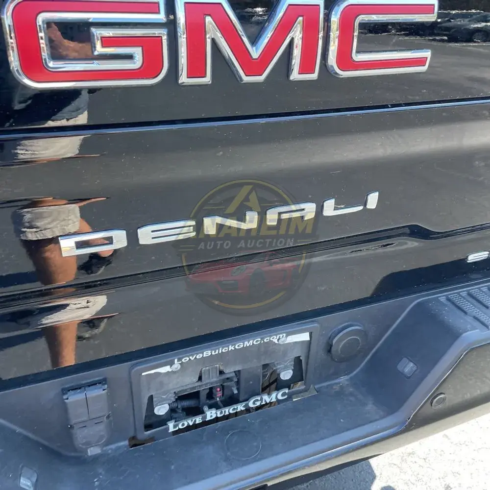 2023 GMC Sierra 2500HD Denali