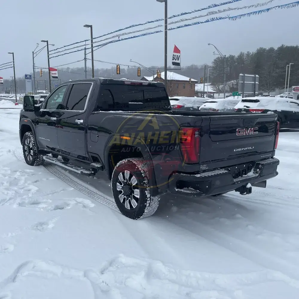2024 GMC Sierra 2500HD Denali