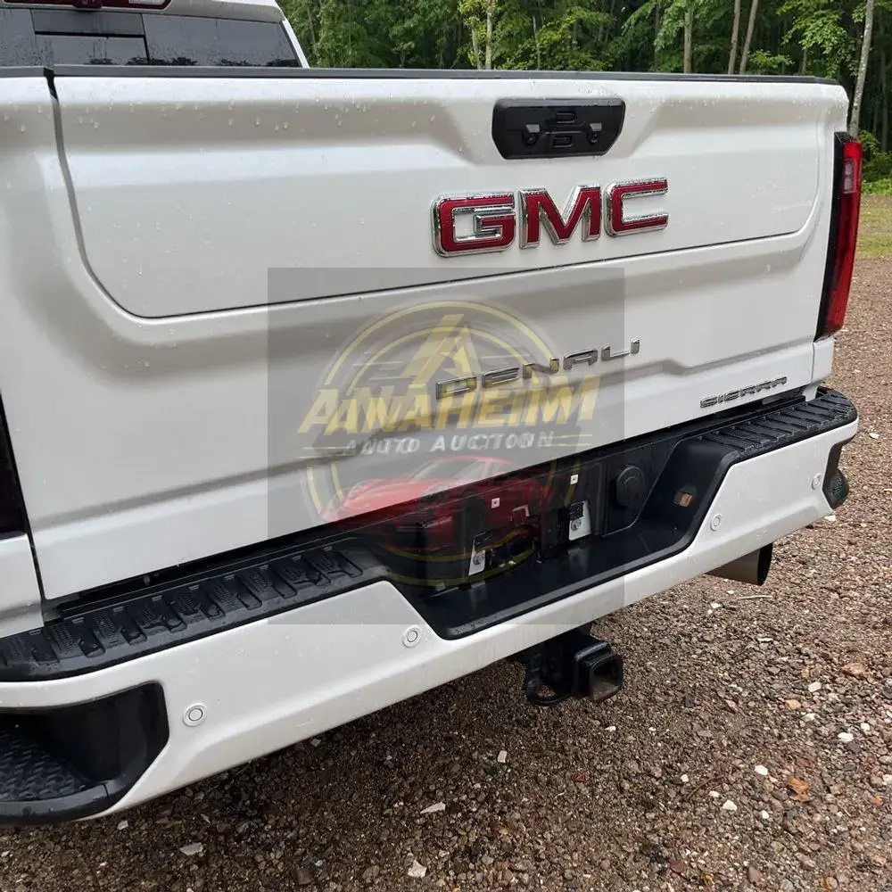 2024 GMC Sierra 2500HD Denali