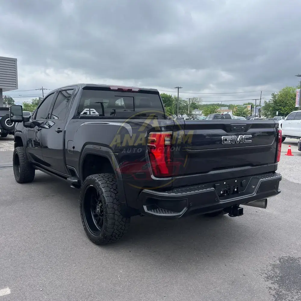 2024 GMC Sierra 3500HD Denali Ultimate