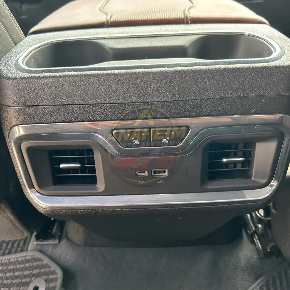 2024 GMC Sierra 3500HD Denali Ultimate