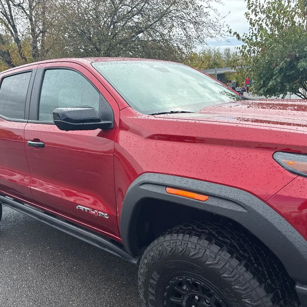 2025 GMC Canyon AT4
