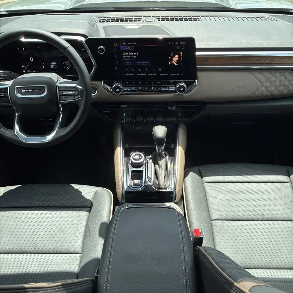 2025 GMC Canyon Denali