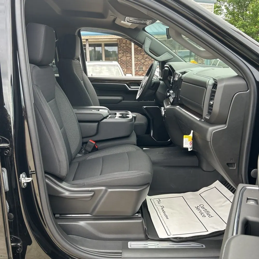 2023 GMC Sierra 1500 SLE