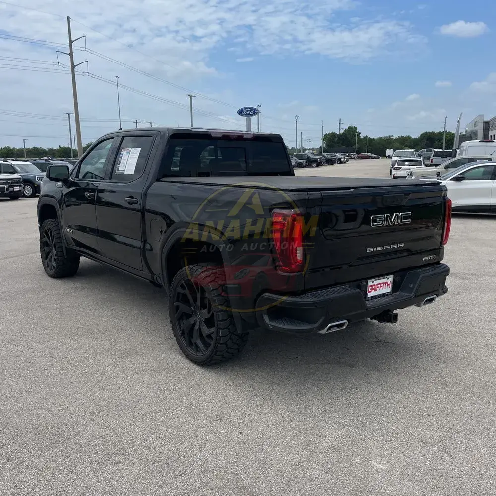 2023 GMC Sierra 1500 AT4