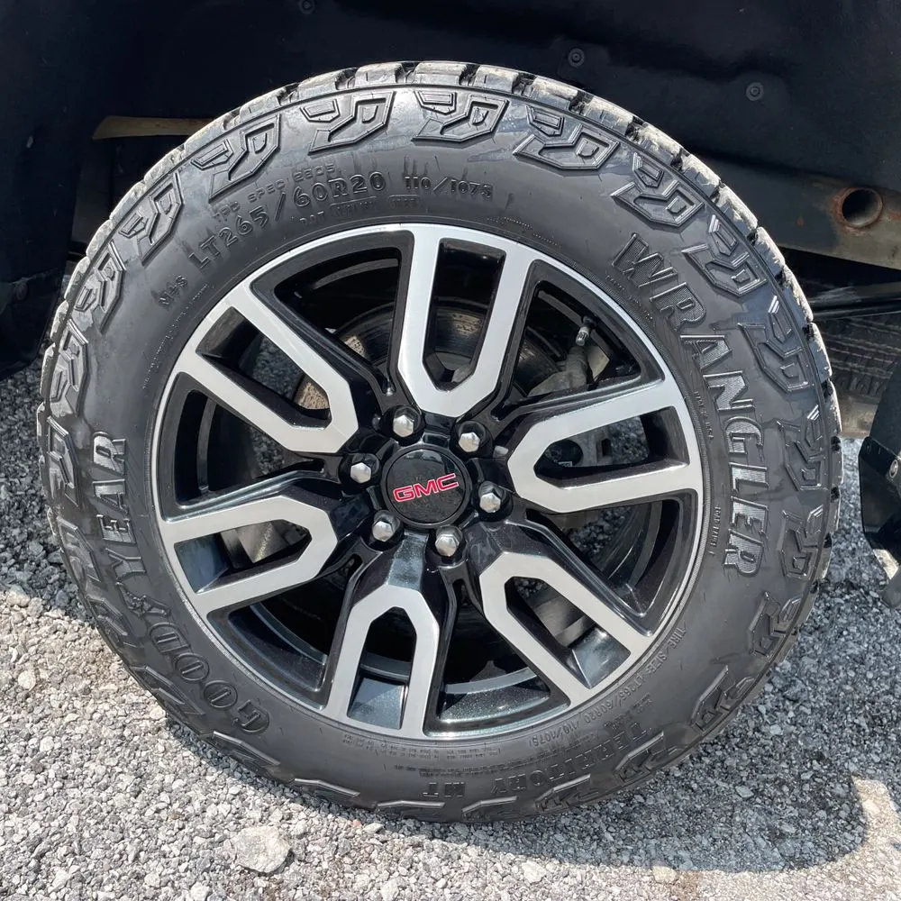 2023 GMC Sierra 1500 AT4