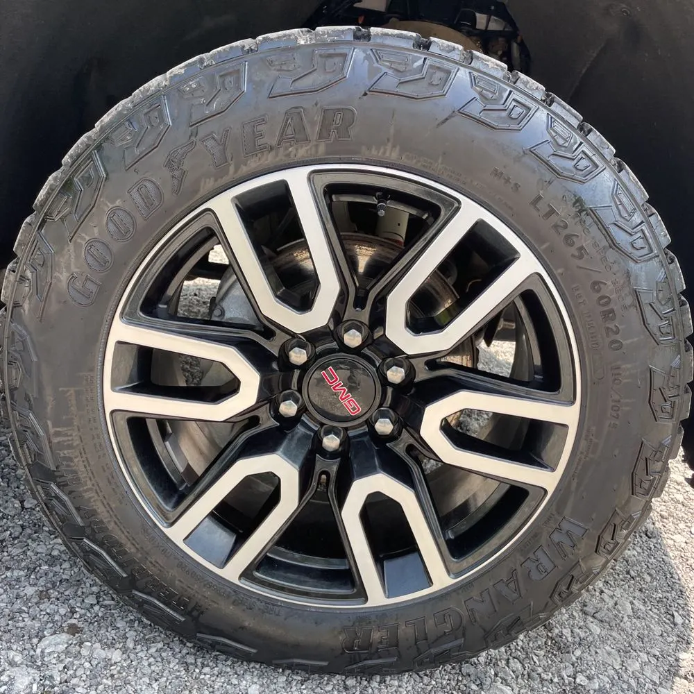 2023 GMC Sierra 1500 AT4