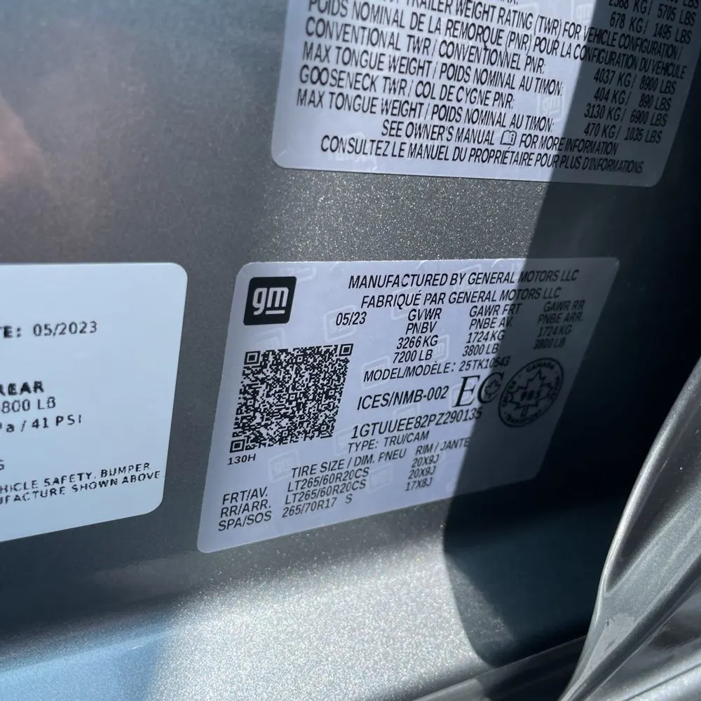 2023 GMC Sierra 1500 AT4