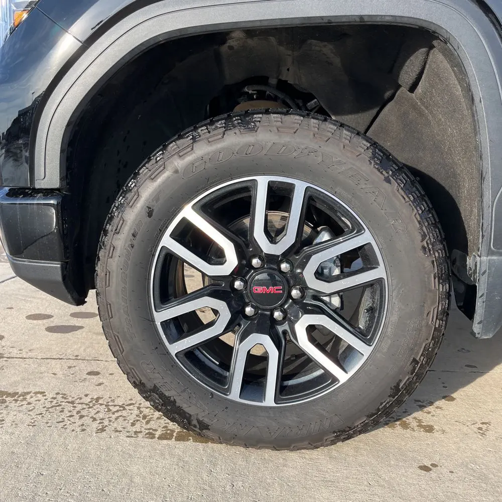 2024 GMC Sierra 1500 AT4
