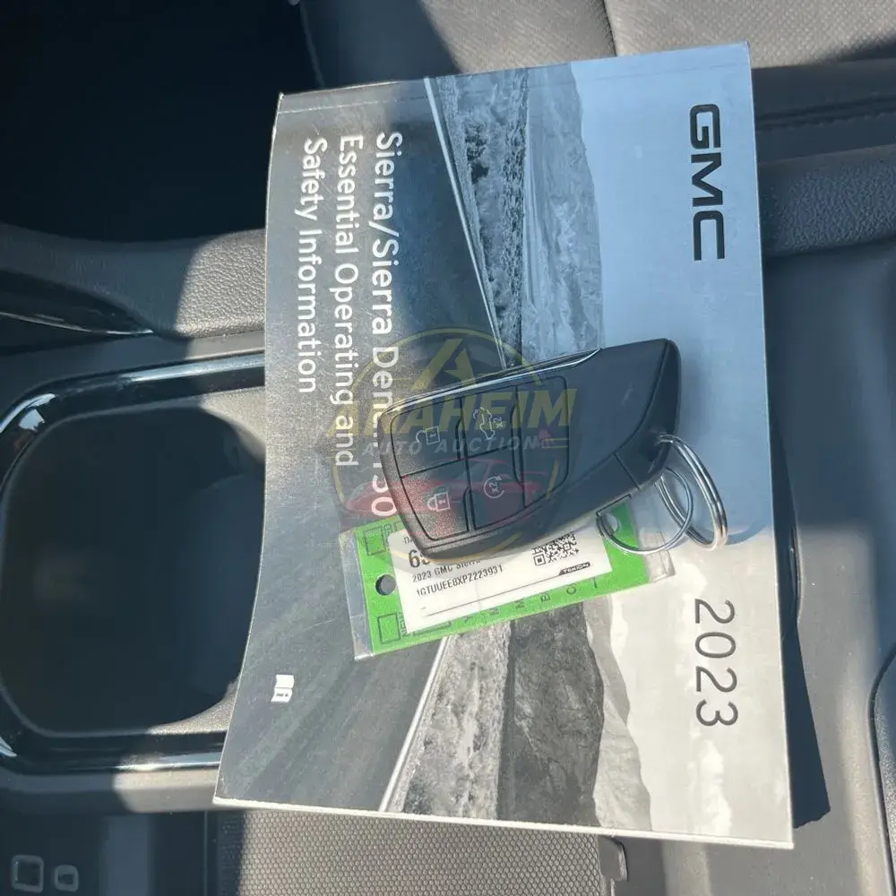 2023 GMC Sierra 1500 AT4