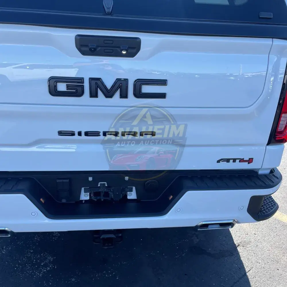 2024 GMC Sierra 1500 AT4