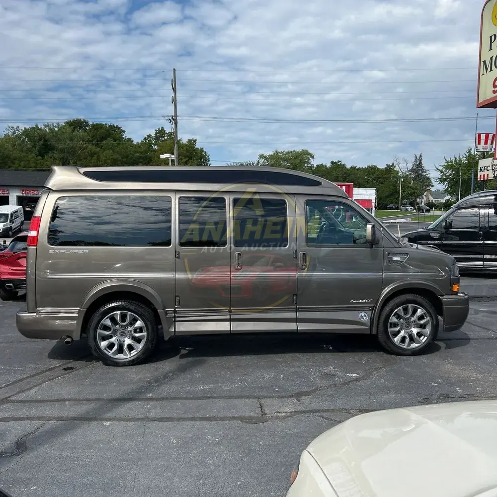 2023 GMC Savana 2500