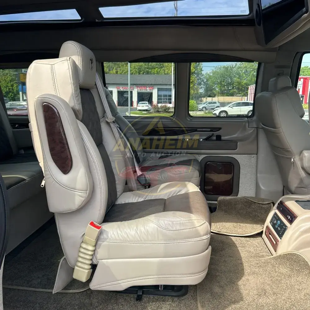 2023 GMC Savana 2500