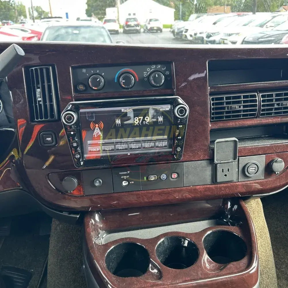 2023 GMC Savana 2500