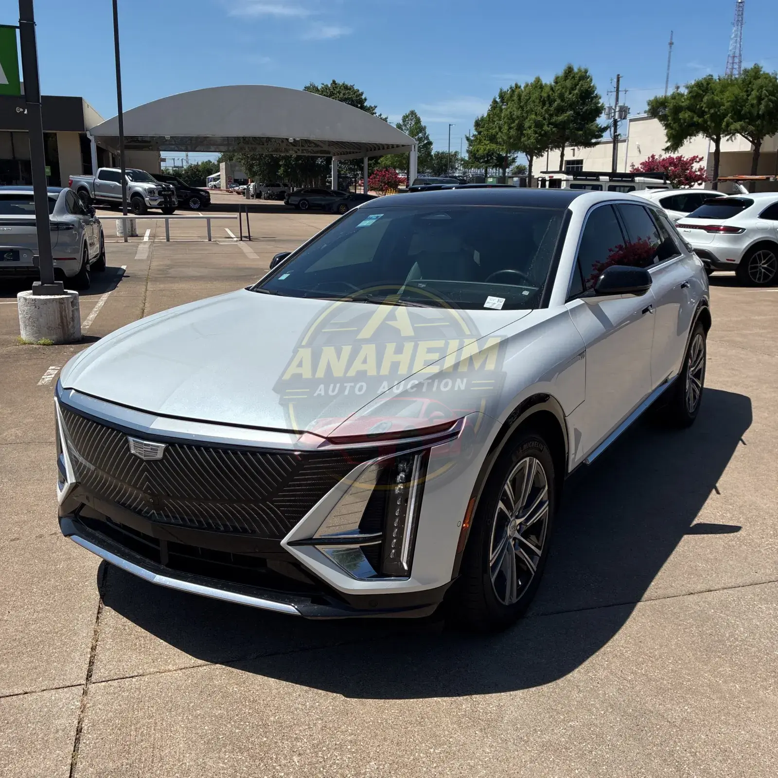 2024 Cadillac LYRIQ Luxury 1