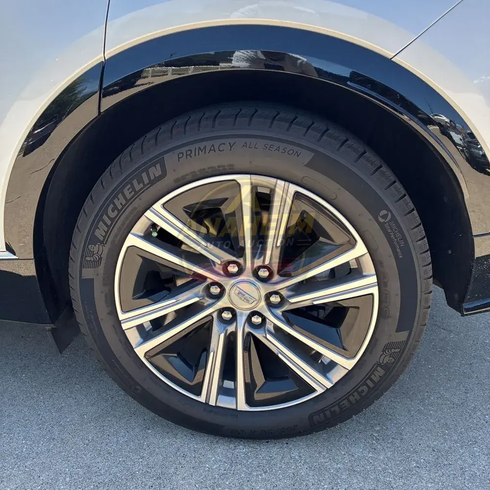 2024 Cadillac LYRIQ Luxury 1