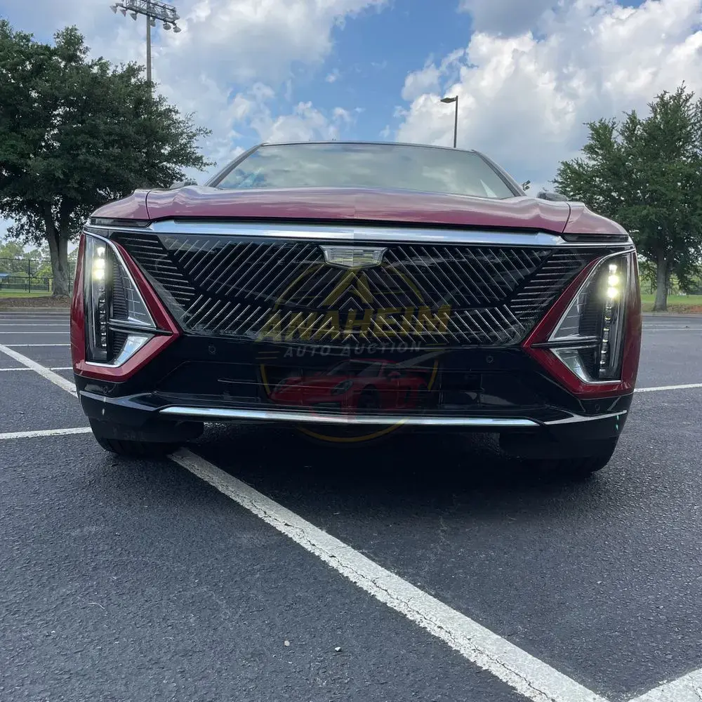 2024 Cadillac LYRIQ Luxury 3