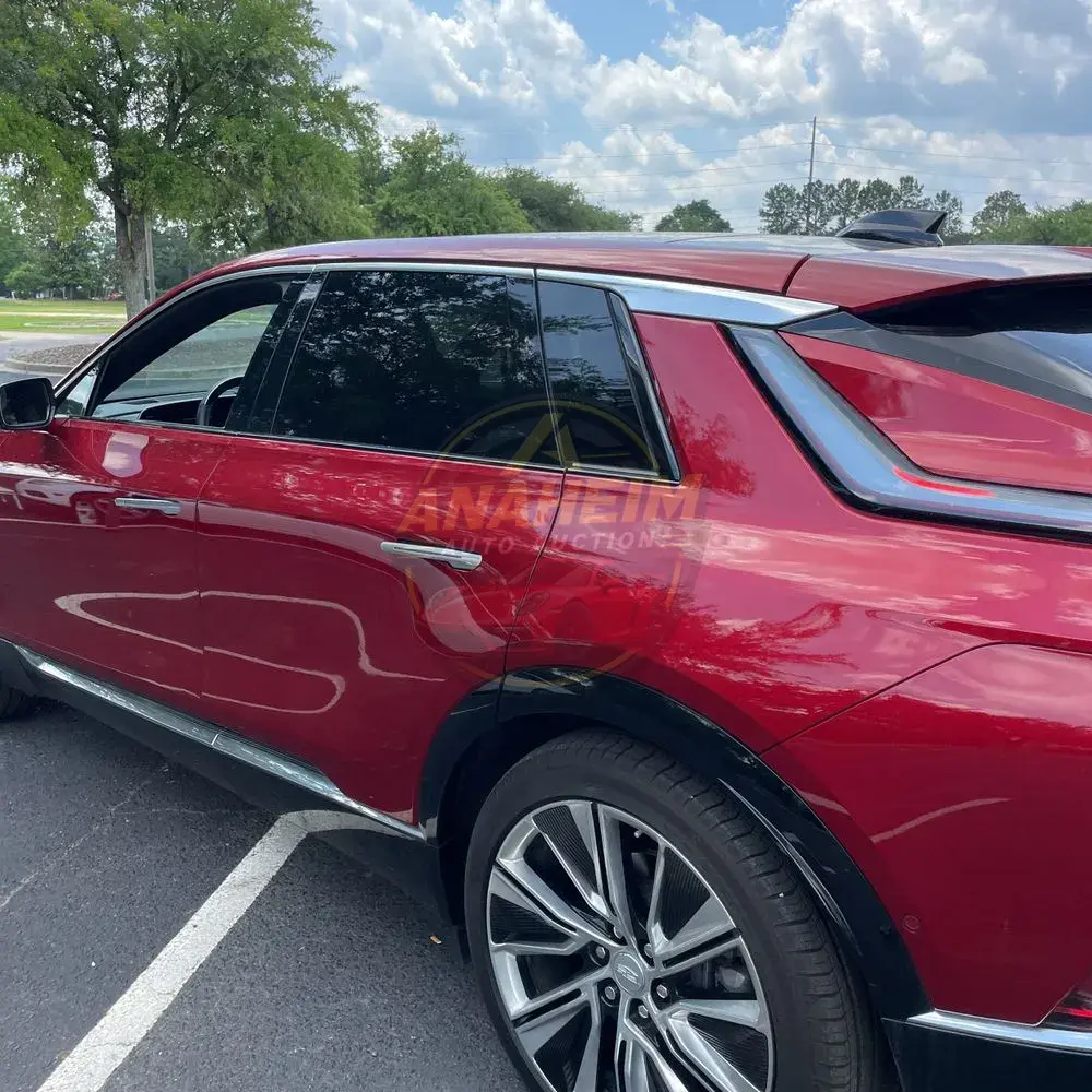 2024 Cadillac LYRIQ Luxury 3