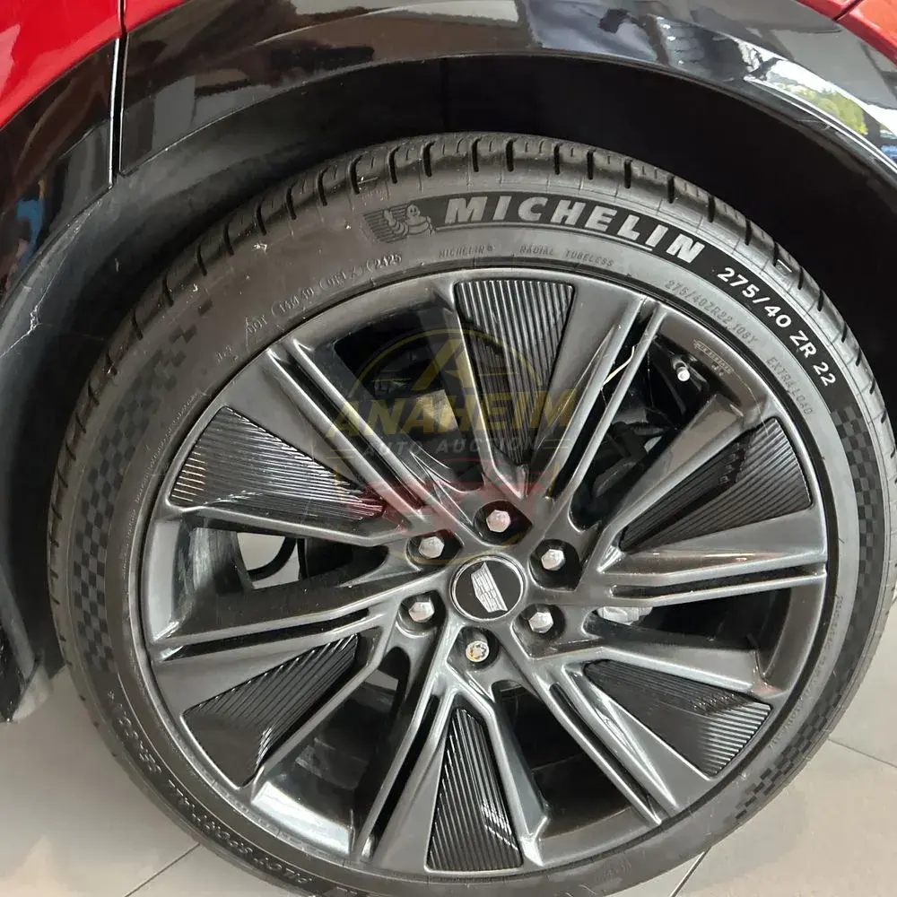 2024 Cadillac LYRIQ Sport 3
