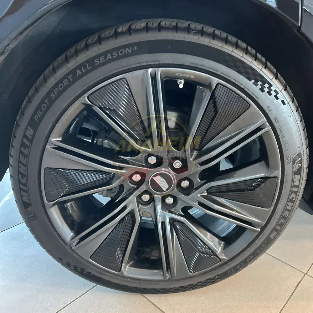 2024 Cadillac LYRIQ Sport 3