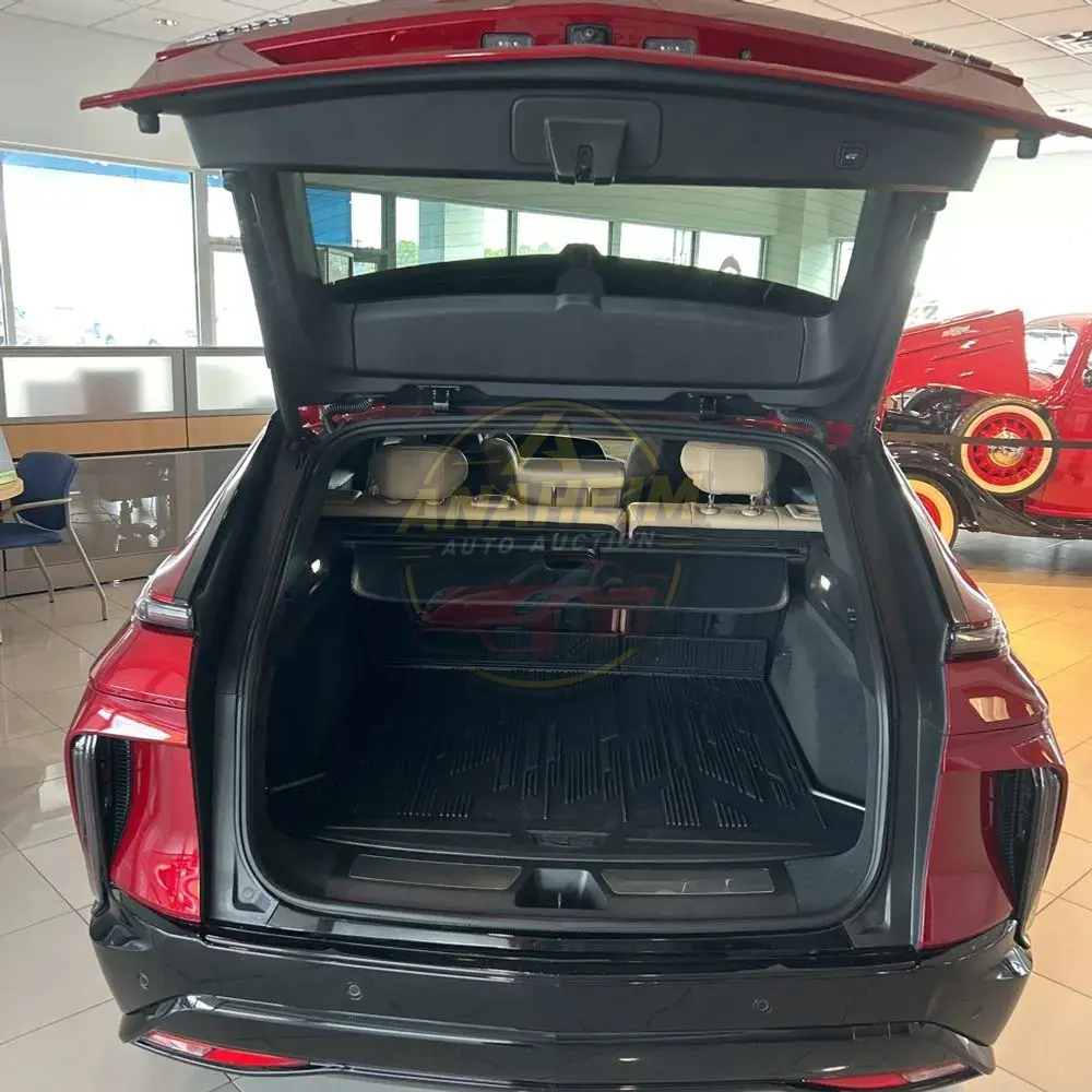 2024 Cadillac LYRIQ Sport 3
