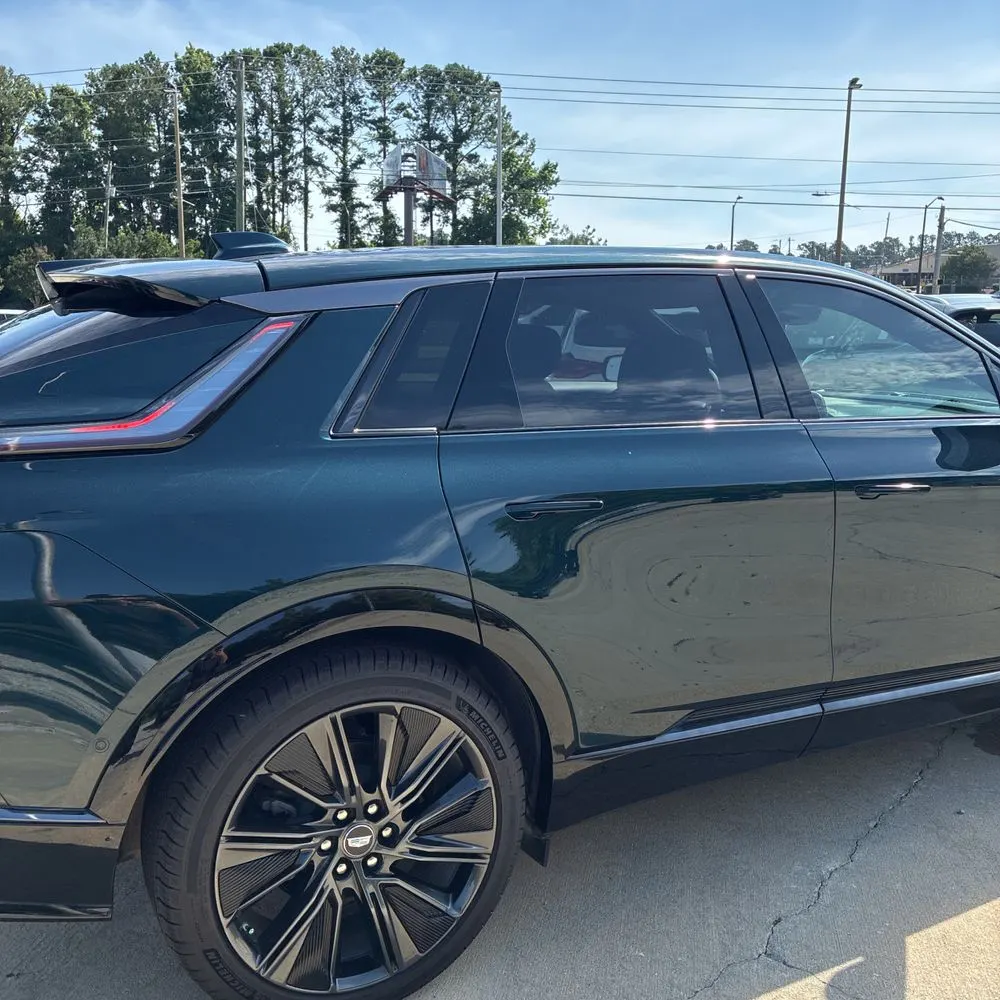 2024 Cadillac LYRIQ Sport 3
