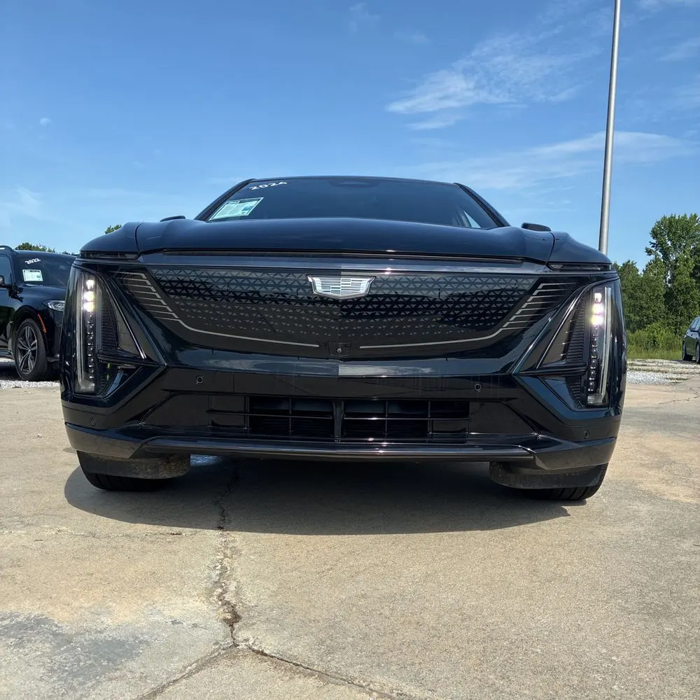 2024 Cadillac LYRIQ Sport 3