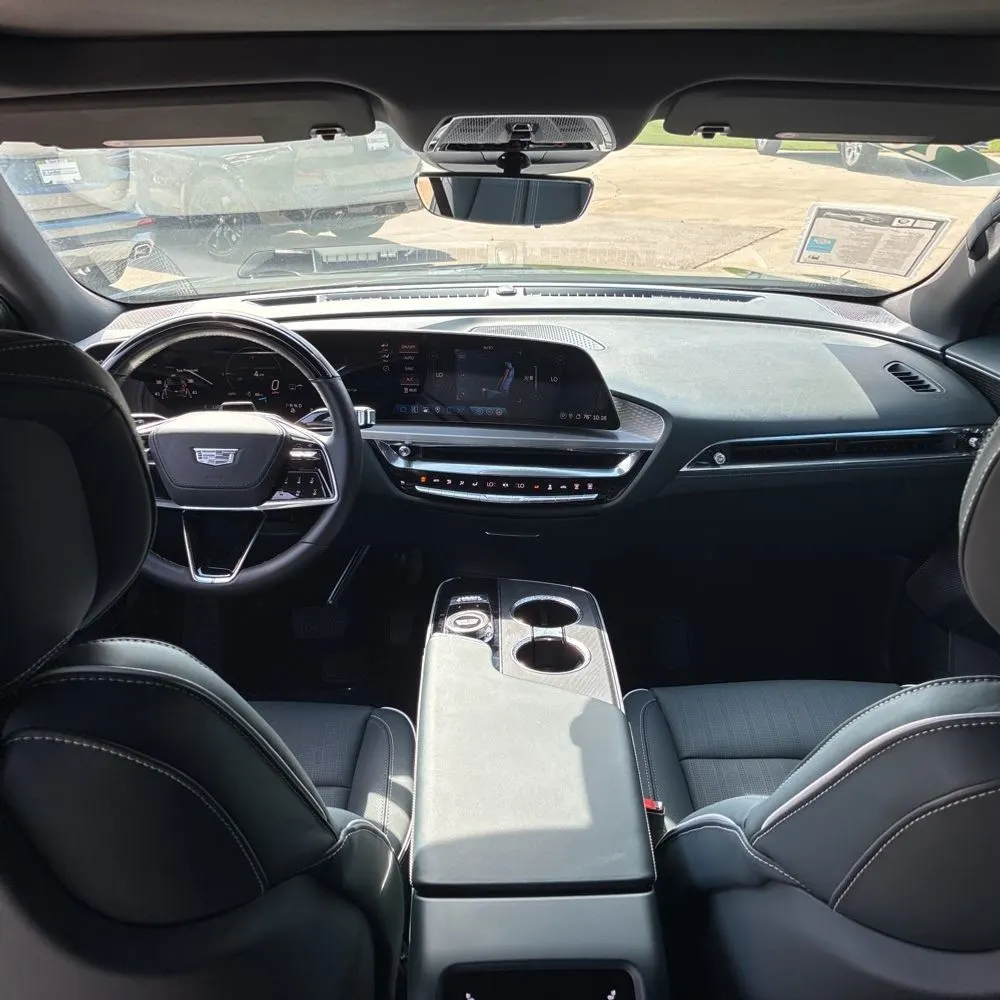 2024 Cadillac LYRIQ Sport 3