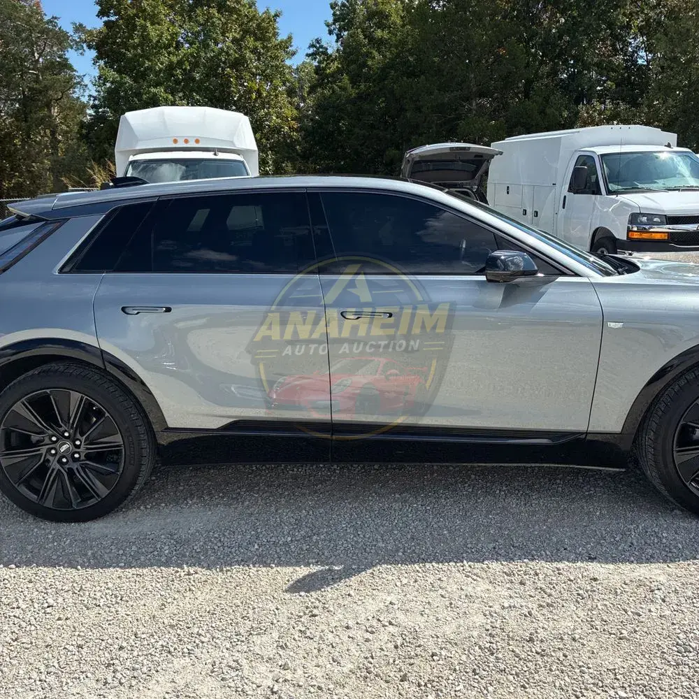 2024 Cadillac LYRIQ Sport 3