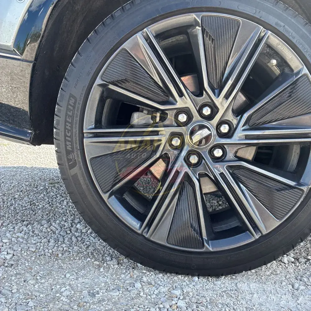 2024 Cadillac LYRIQ Sport 3