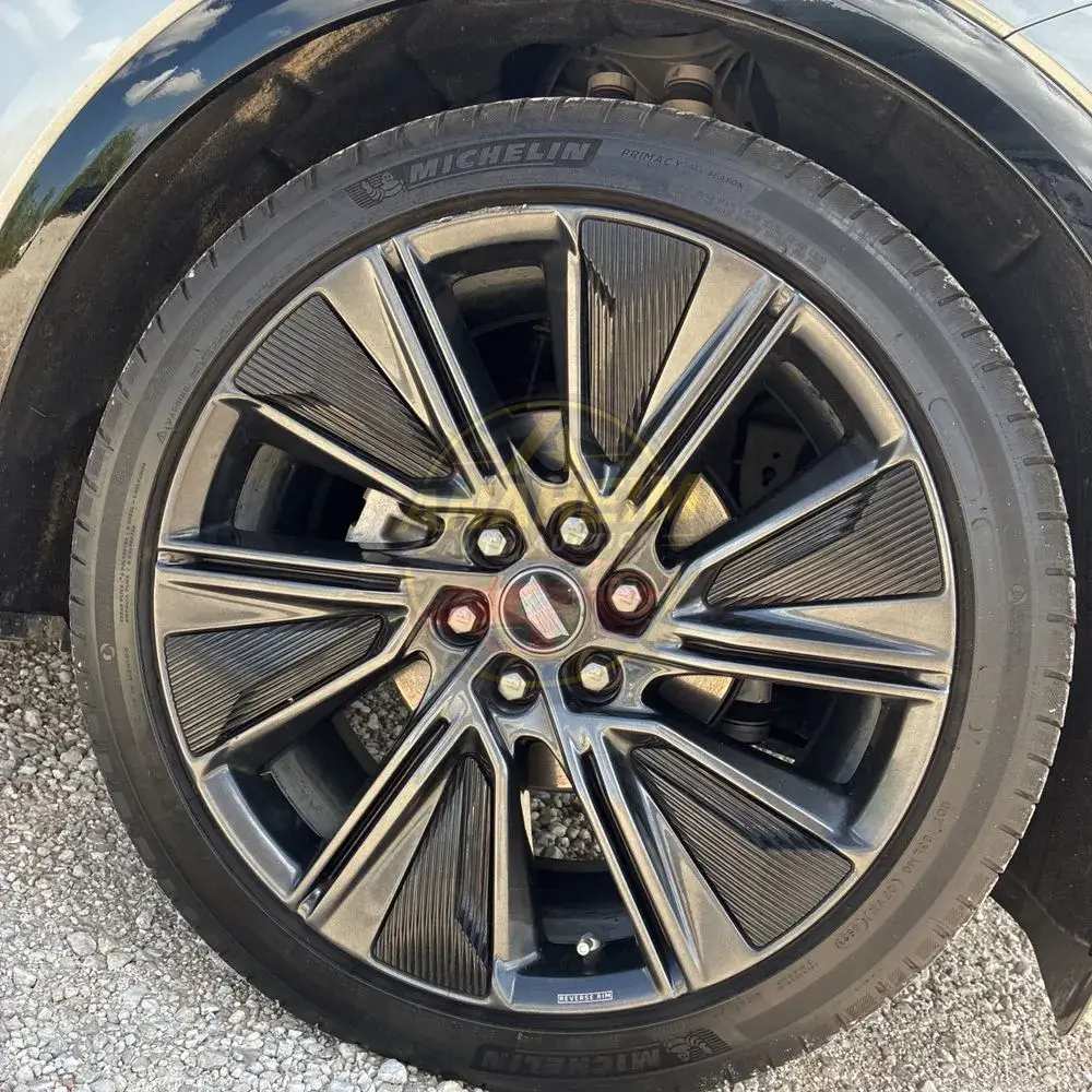 2024 Cadillac LYRIQ Sport 3