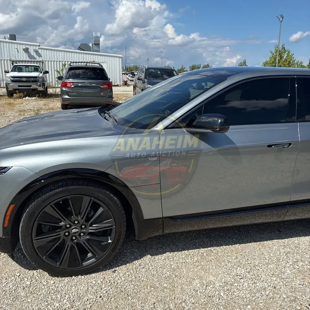 2024 Cadillac LYRIQ Sport 3
