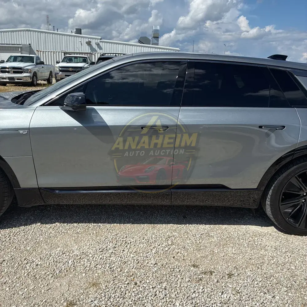 2024 Cadillac LYRIQ Sport 3