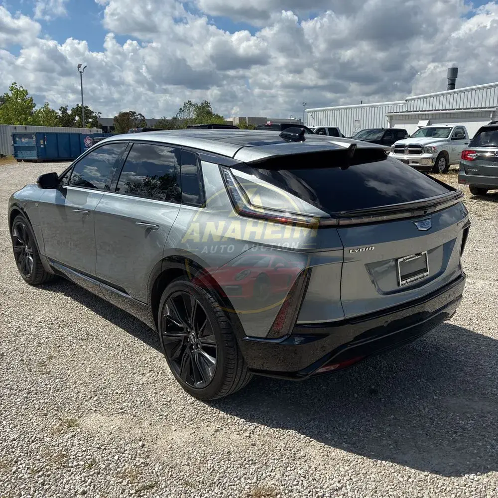2024 Cadillac LYRIQ Sport 3
