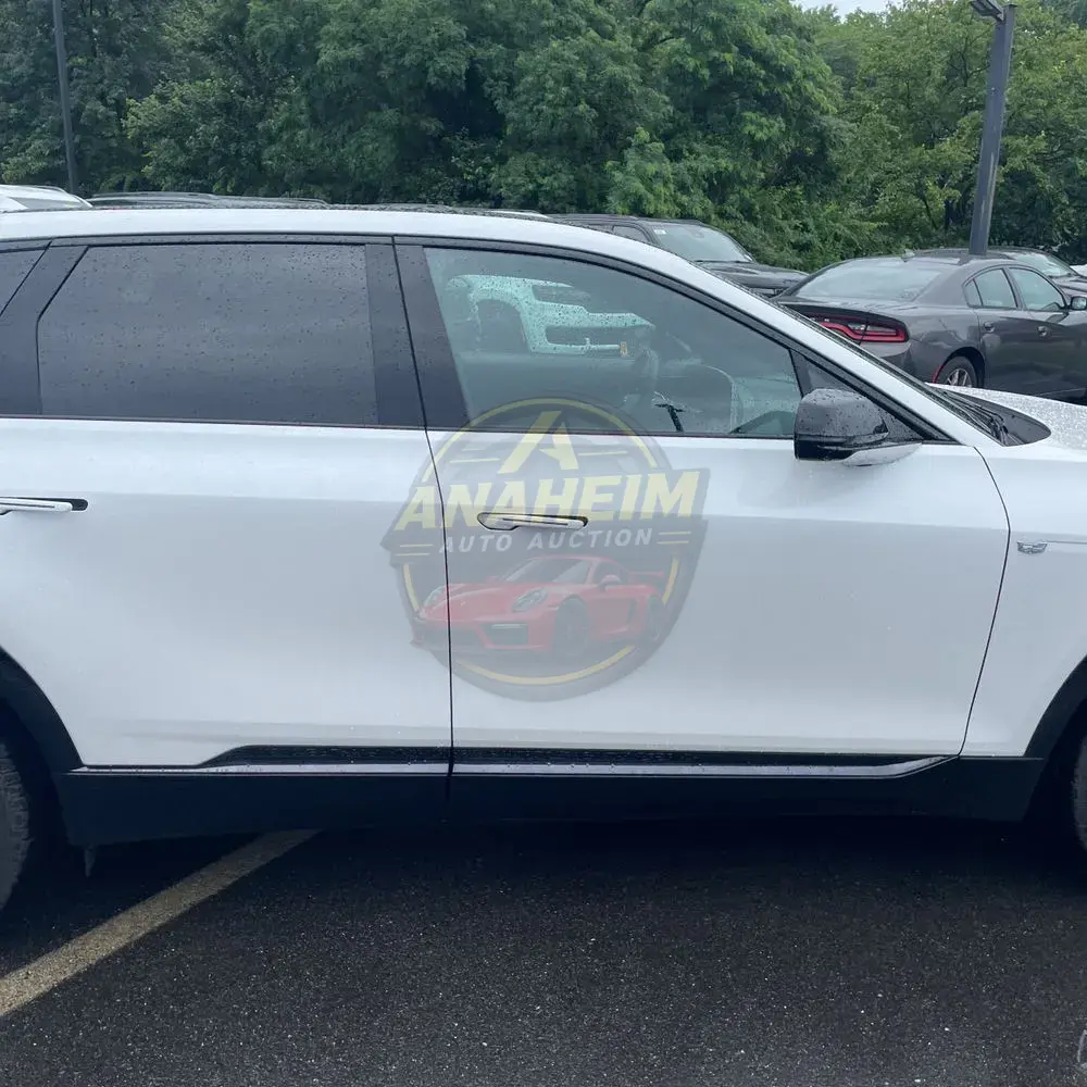 2025 Cadillac LYRIQ Sport 2
