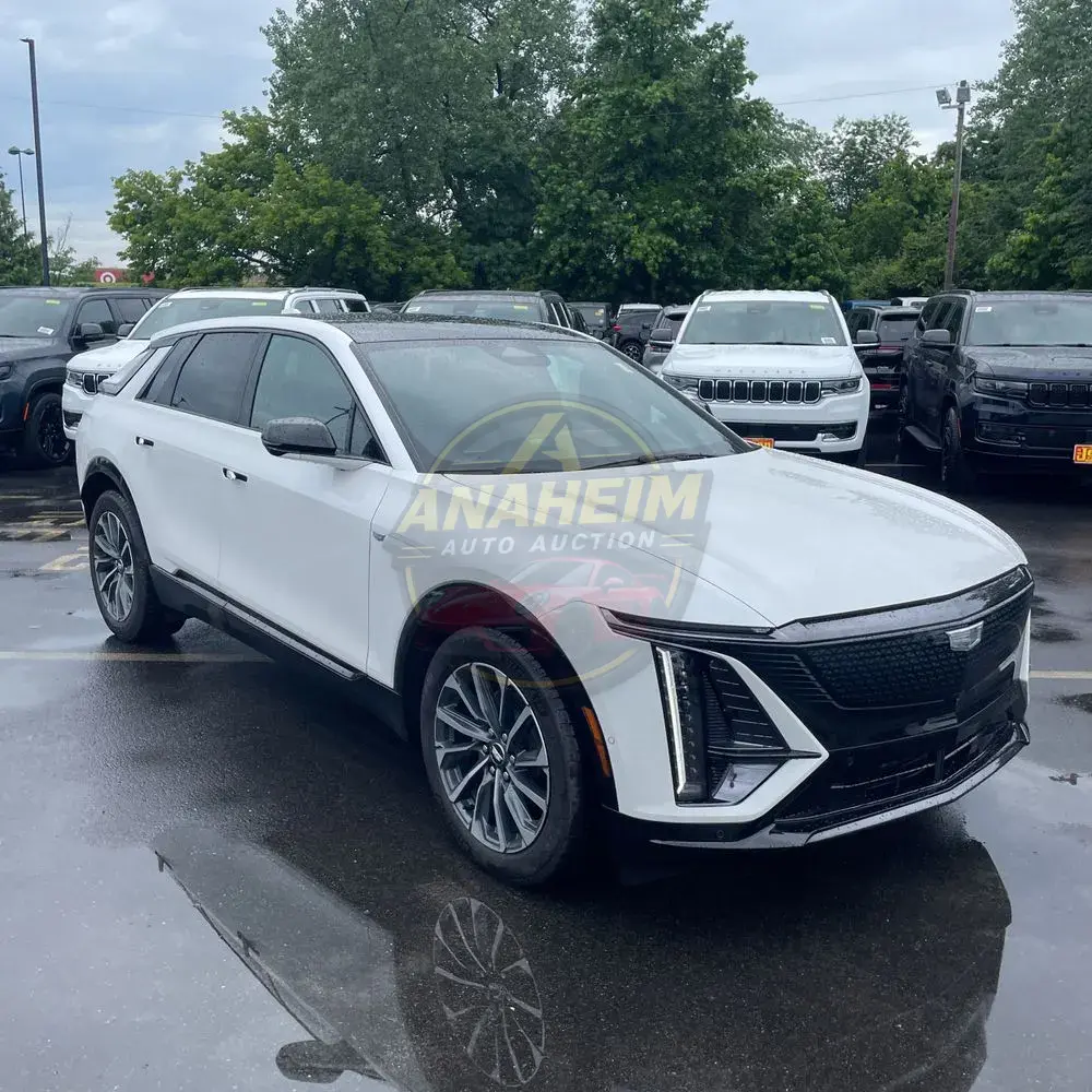 2025 Cadillac LYRIQ Sport 2