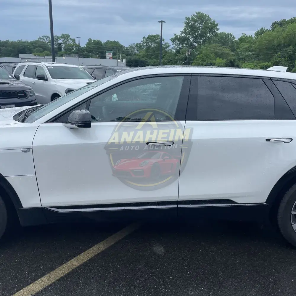 2025 Cadillac LYRIQ Sport 2