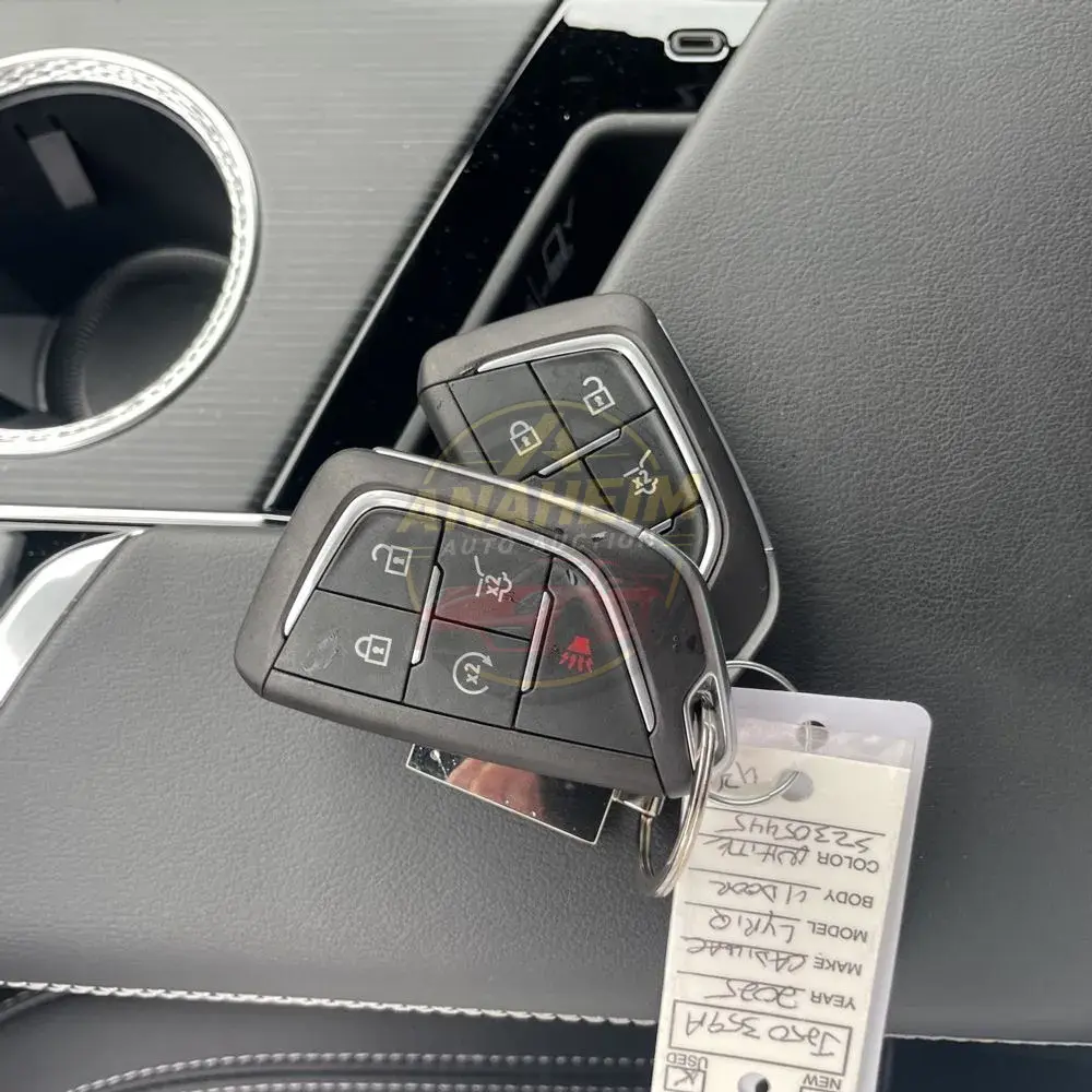 2025 Cadillac LYRIQ Sport 2