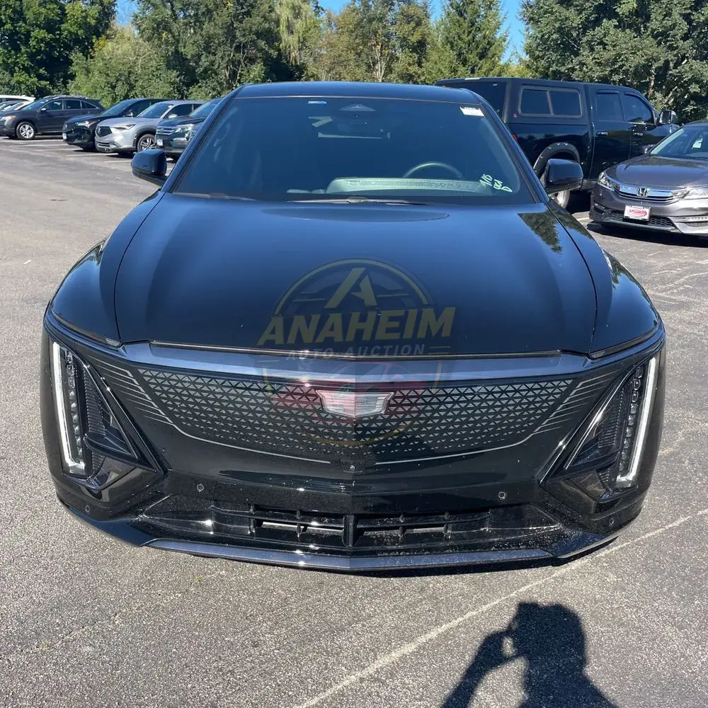 2025 Cadillac LYRIQ Sport 2