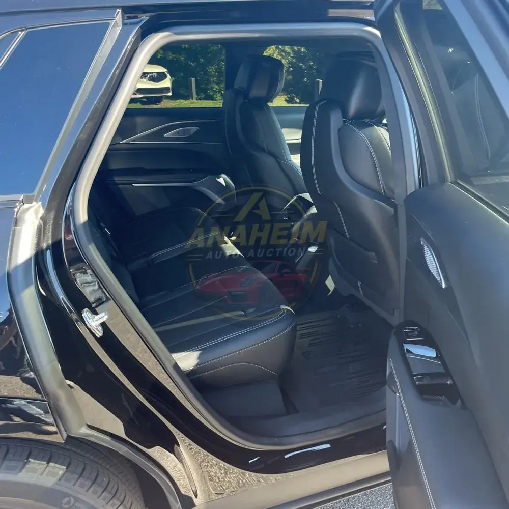 2025 Cadillac LYRIQ Sport 2