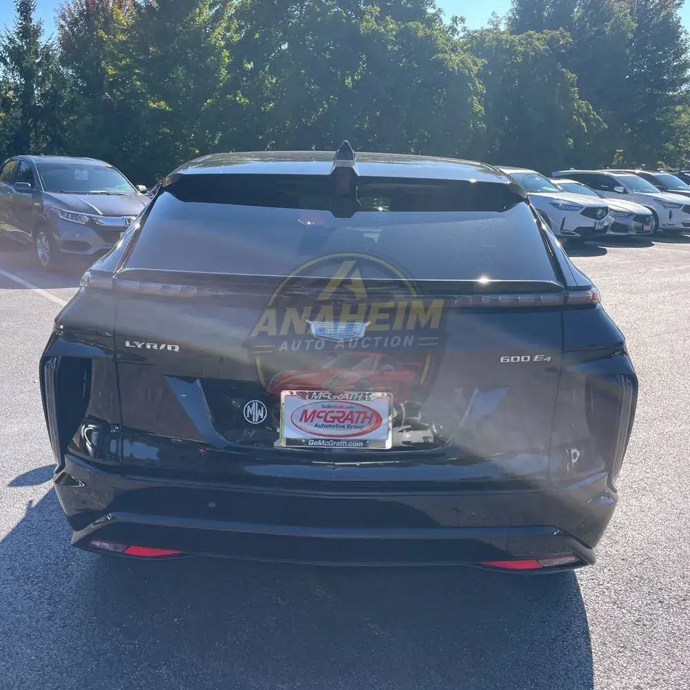 2025 Cadillac LYRIQ Sport 2