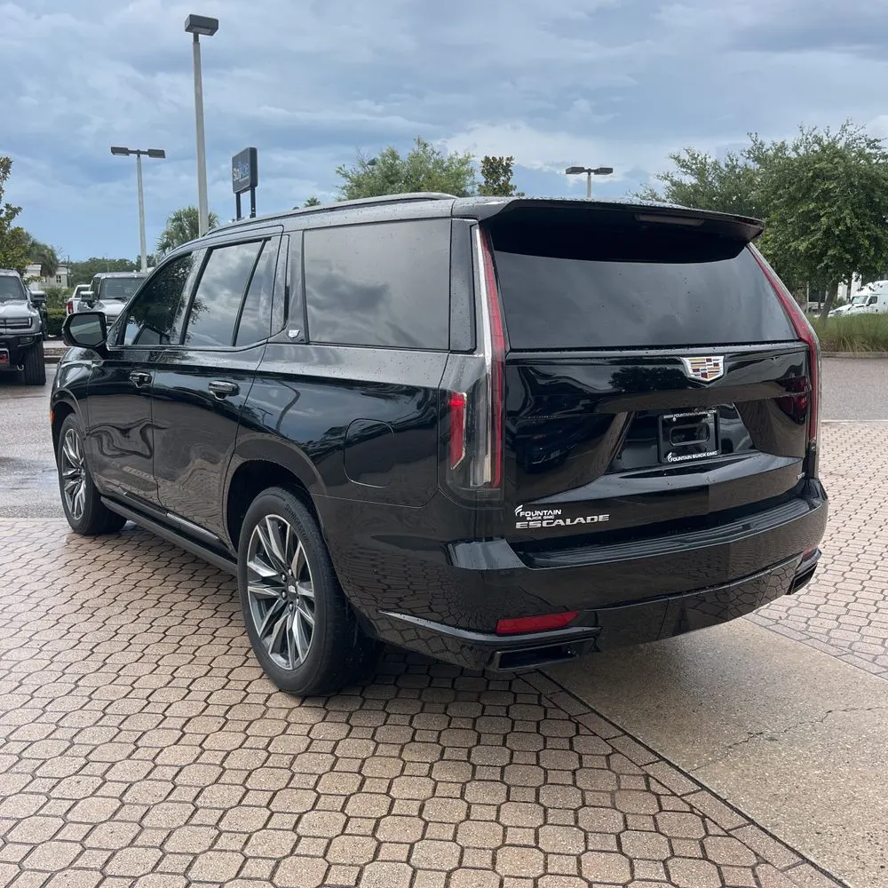 2023 Cadillac Escalade Sport